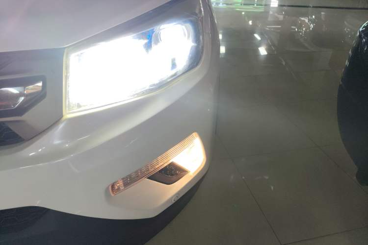 Used CHANGAN CS75 2017 Shangkui Edition 1.8T Automatic All-Wheel-Drive Elite Model
