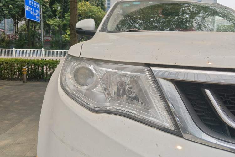 Used Geely Auto Emgrand X7 Sport 2016 1.8TD Automatic Smart Connectivity Version Right Front Headlight