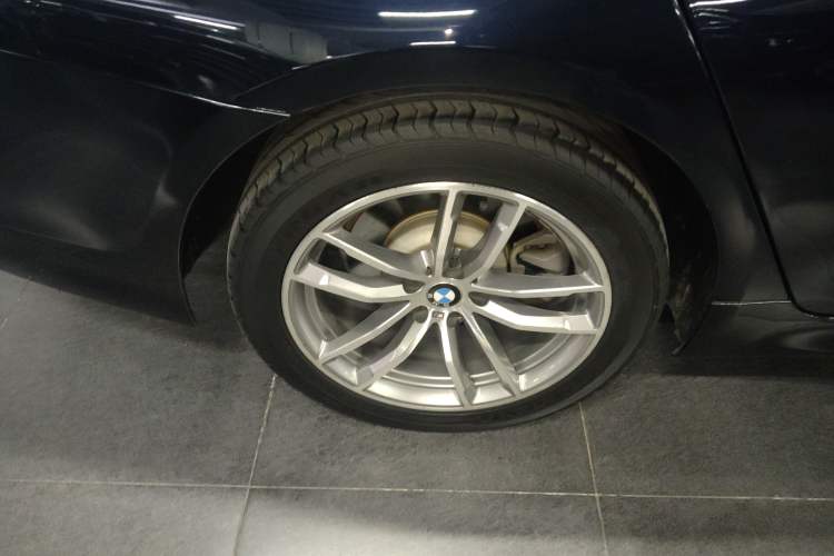 Used BMW 5 Series 2019 525Li M Sport Package