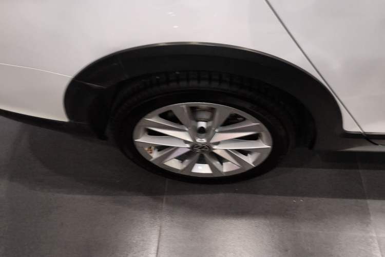 Used Volkswagen Golf 2019 1.8TSI Travel Edition
