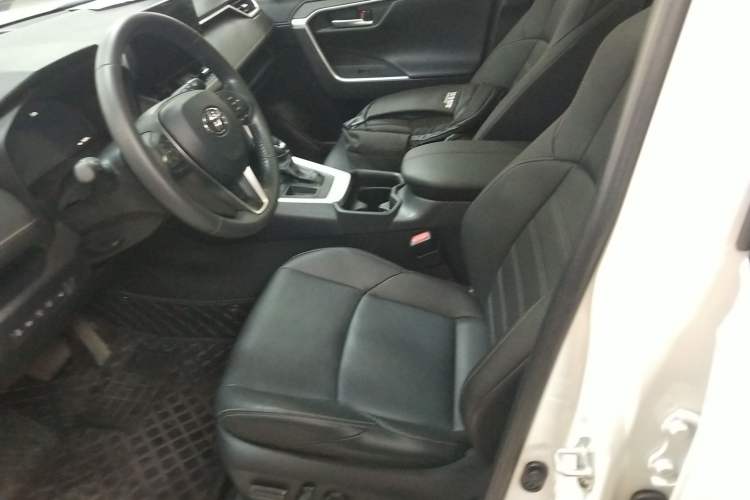 Used Toyota Wildlander 2023 2.0L CVT Two-Wheel Drive Luxury PLUS Edition Left Front Seat