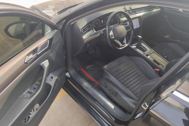 Used Volkswagen Magotan 2021 330TSI DSG 30th Anniversary Edition