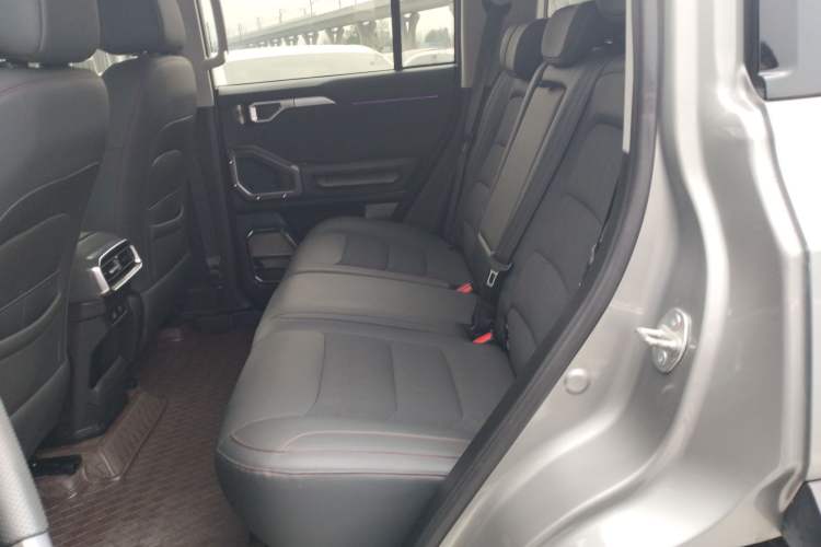 Used JETOUR Traveler 2023 2.0T Four-Wheel Drive Conqueror Left Rear Seat