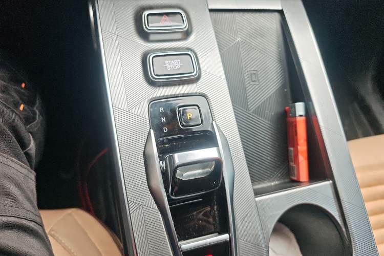 Used GAC Trumpchi EMKOO 2022 2.0 ATK TwinStar Pro Edition Gear Lever