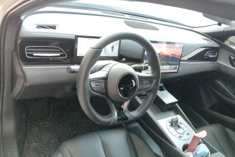 Used BYD Seal 06 New Energy 2025 DM-i Smart Drive 80KM Luxury Model Center Console