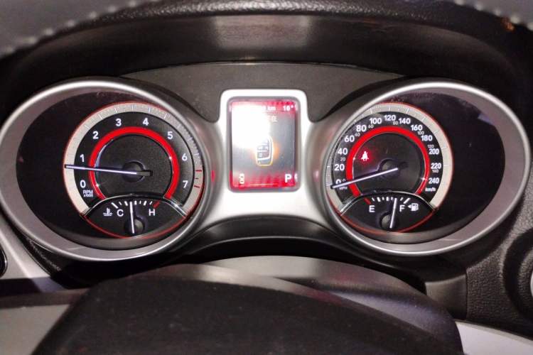 Used Dodge Journey 2013 2.4L Two-Wheel Drive Luxury Version