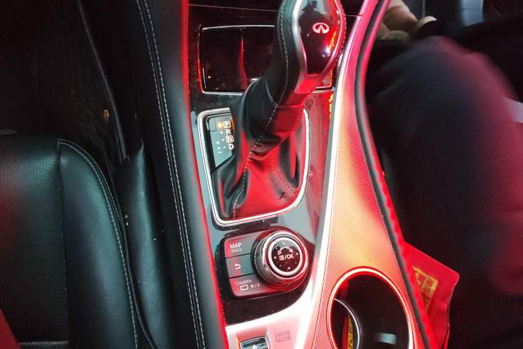 Used Infiniti Q50L 2018 2.0T Enjoyment Edition China V standard
