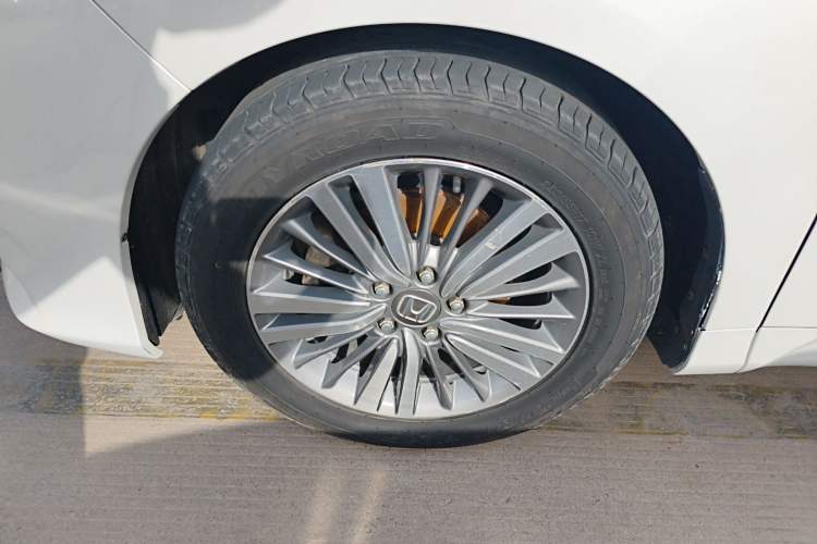 Used Honda Odyssey 2018 2.4L Luxury Edition Left Front Wheel Hub