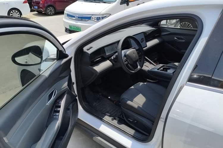 Used BYD Qin L 2025 EV 545KM Beyond Version Driver Seat