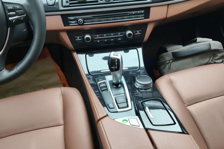 Used BMW 5 Series 2017 520Li Elegant Edition
