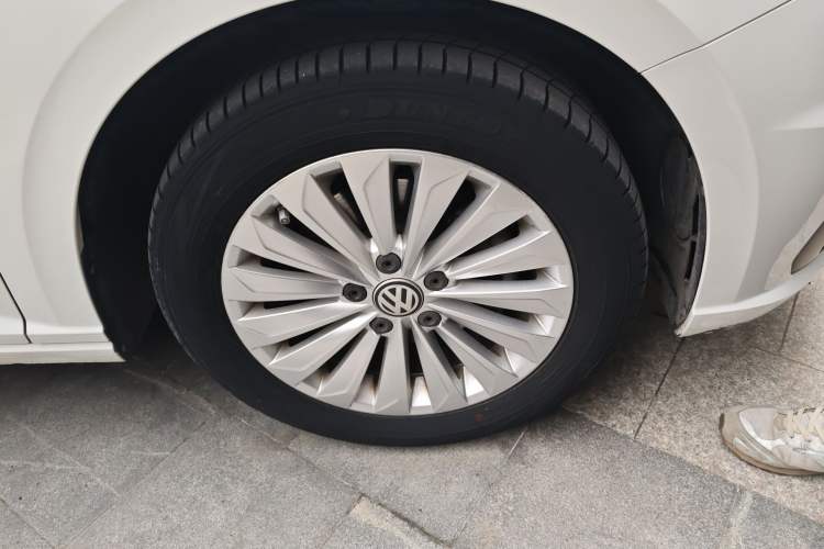 Used Volkswagen Lavida 2018 280TSI DSG Comfort Edition China V Standard Right Front Wheel Hub