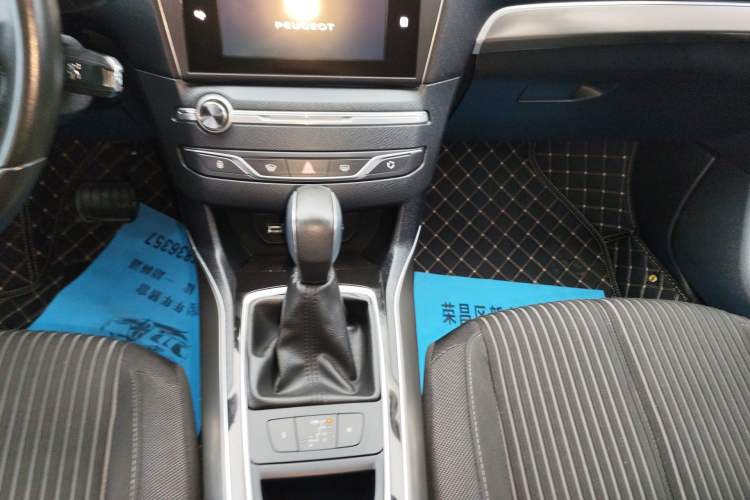 Used Peugeot 408 2014 1.8L Automatic Luxury Edition Gear Lever