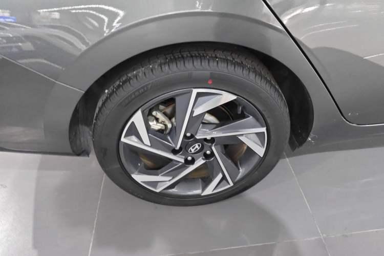 Used Hyundai Elantra 2023 1.5L CVT GLX Elite Edition Right Rear Wheel Hub