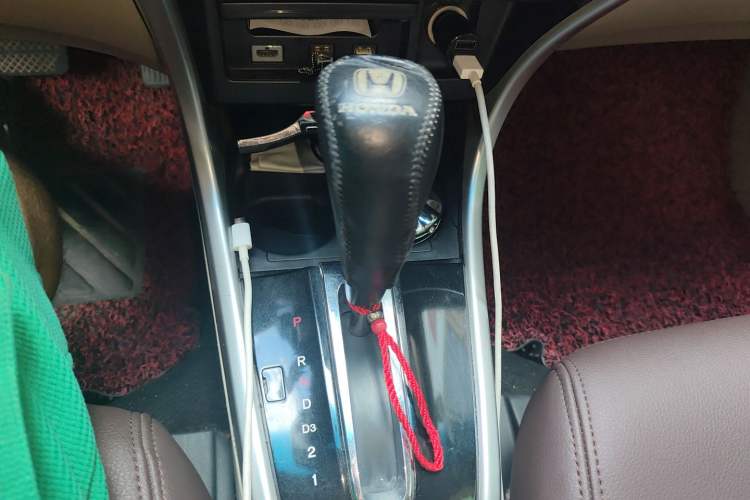 Used Honda Crider 2015 1.8L automatic luxury edition
