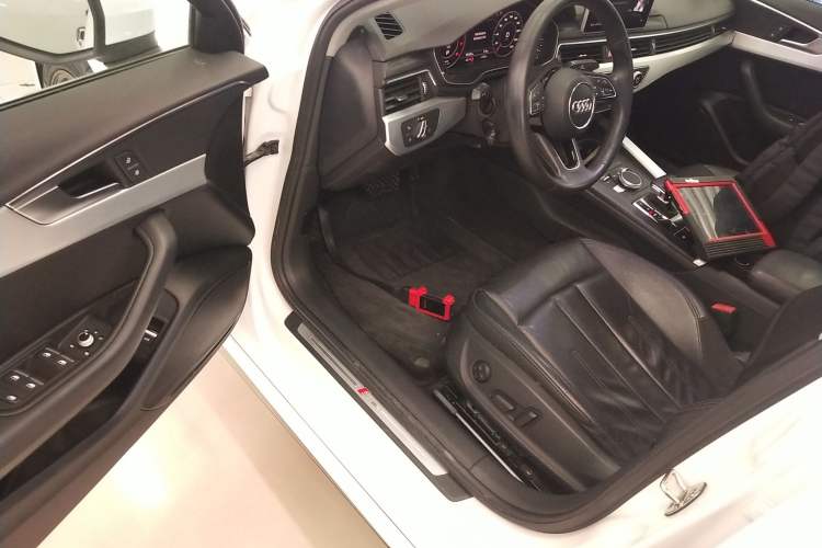 Used Audi A4L 2018 30th Anniversary Edition 40 TFSI Fashion Model Driver Seat