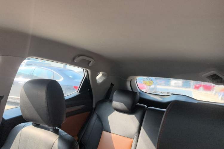 Used JAC Refine S3 2014 1.5L CVT Luxury Version
