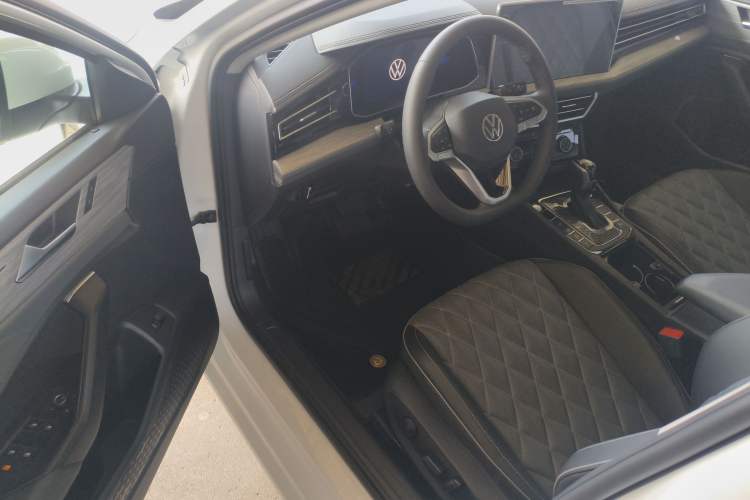 Used Volkswagen Sagitar 2023 300TSI DSG Excellence Edition