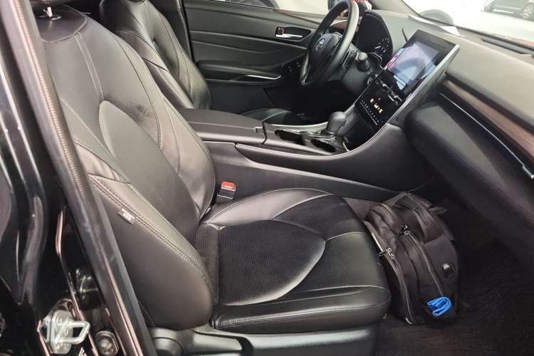 Used Toyota Avalon 2022 2.5L Ambition Edition Right Front Seat