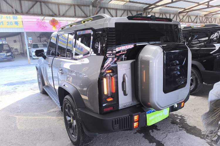 Used JETOUR Traveler 2023 2.0T All-Wheel-Drive CrossPRO