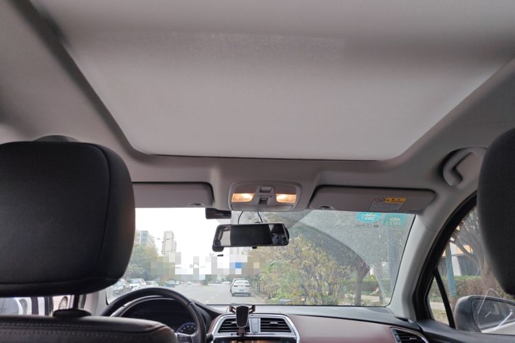 Used Suzuki Vitara S-Cross 2017 1.6L CVT Two-Wheel Drive Urban Advanced Model
