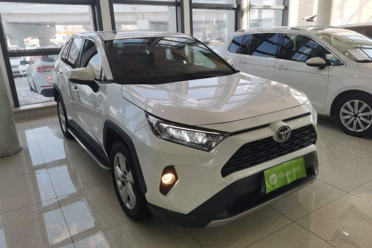 Used Toyota RAV4 2020 2.0L CVT Two-Wheel Drive Fashion Edition