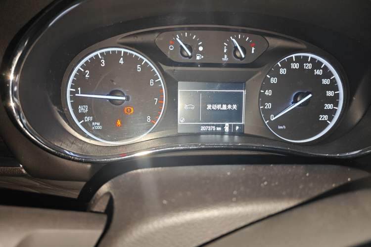 Used Buick Encore 2016 18T Automatic Two-Wheel Drive Urban Elite Model Odometer Close Up