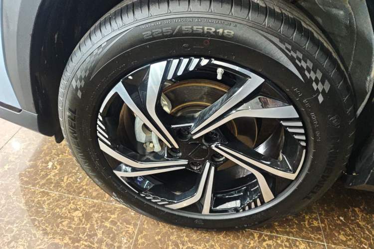 Used Geely Auto Emgrand X7 Sport 2024 1.5TD Smart Connect+