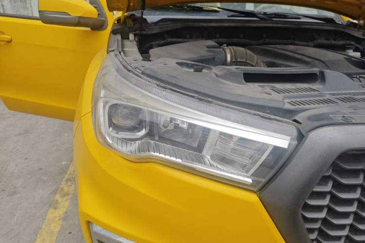 Used Foton Tunland Yutu 2020 2.0T Yutu 8 Gasoline Two-Wheel Drive Elite Version Standard Wheelbase 4G20TI5