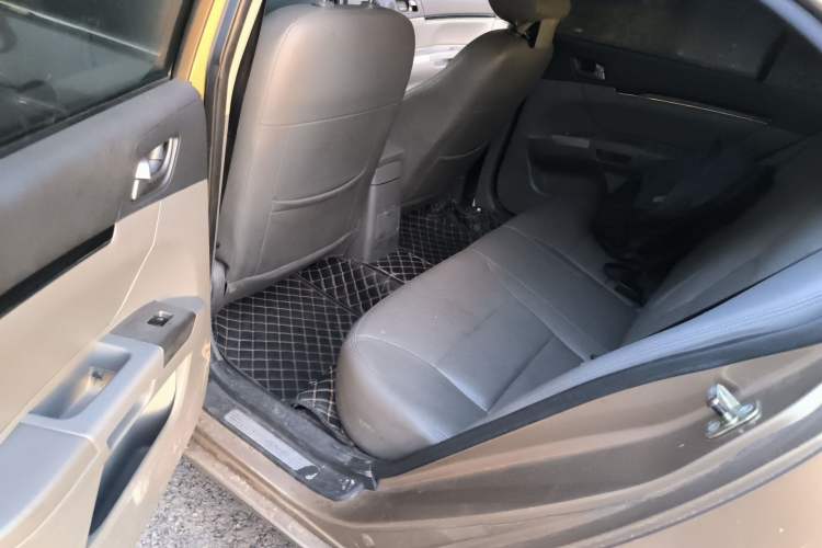 Used Geely Auto Classic Emgrand 2010 Sedan 1.8L CVT Luxury Model