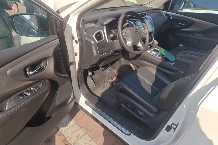 Used Nissan Murano 2021 2.5L XL Two-Wheel Drive Smart Connect Luxury Edition
