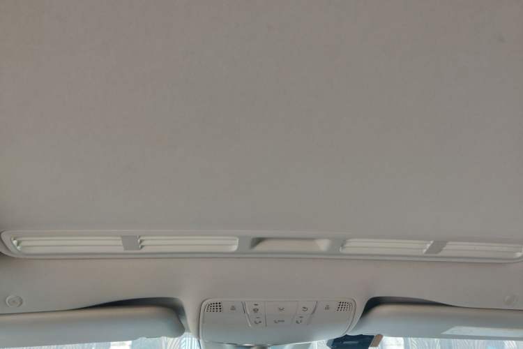 Used Mercedes-Benz E-Class 2017 E 300 L Sporty and Stylish Model