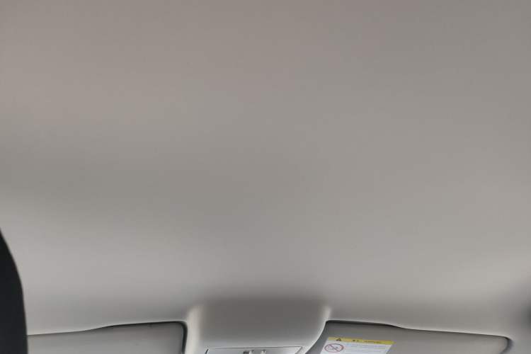 Used Volkswagen Polo 2014 1.6L Manual Comfort Edition
