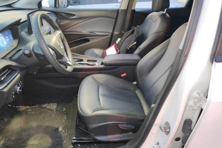 Used Buick Velite 6 2023 Revised Version 430 km Range – Commuter Edition Left Front Seat