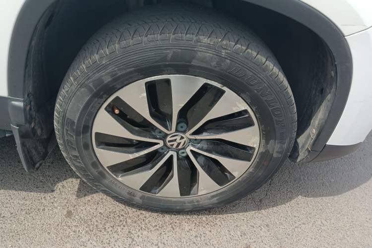 Used Volkswagen Tiguan 2015 1.4TSI Manual Two-Wheel Drive BlueMotion Edition
