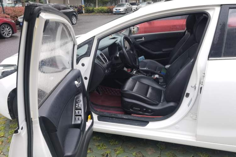 Used Kia K3 2017 1.6L Automatic 15th Anniversary Special Edition GLS Driver Seat