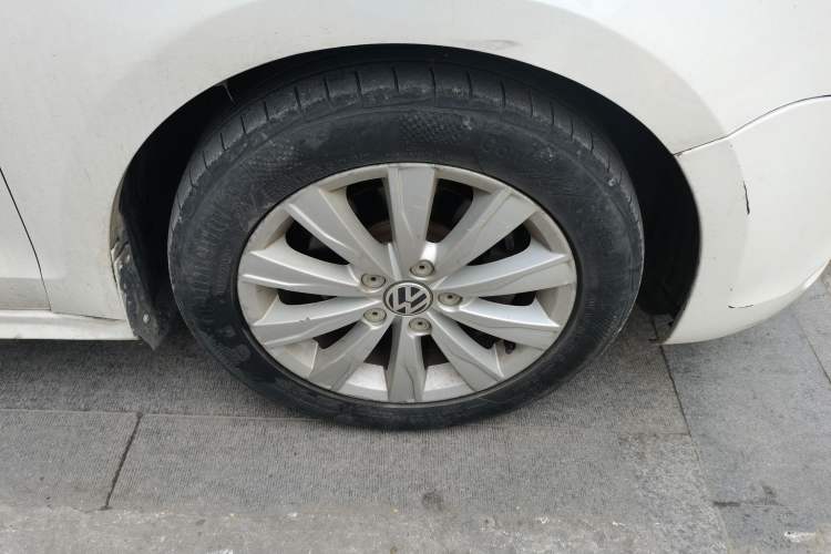 Used Volkswagen Sagitar 2014 Revised Version 1.6L Manual Comfort Edition