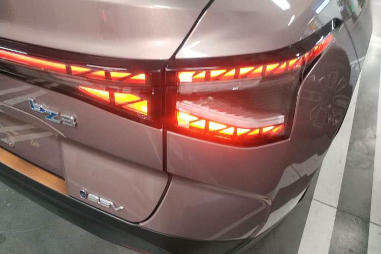 Used Toyota bZ3 2023 616 km Long-Range Premium
