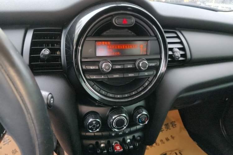 Used MINI 2014 1.2T ONE Audio And AC Panel