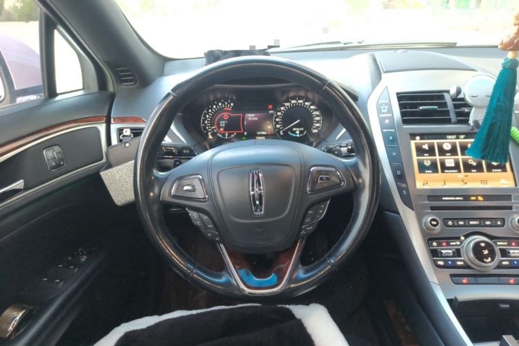 Used Lincoln MKZ 2017 2.0T Luxury Edition Steering Wheel