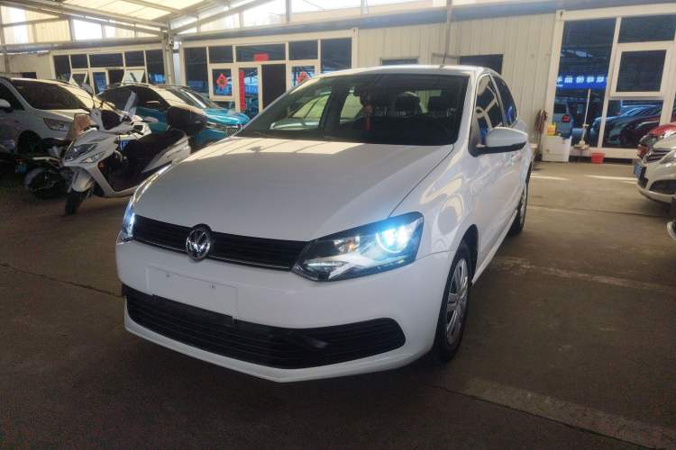 Used Volkswagen Polo 2016 1.4L Manual Fashion Model