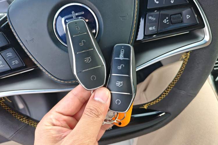 Used BYD Tang New Energy 2022 DM-p 215 km All-Wheel-Drive Deluxe Model Interior 1