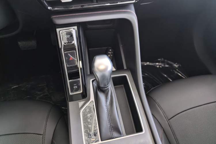 Used Roewe i5 2026 Model 1.5L CVT Luxury Version