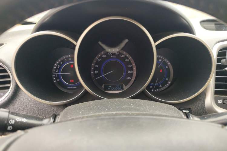 Used CHANGAN Eado 2015 1.6L Manual Luxury Model China IV Standard Instrument Cluster