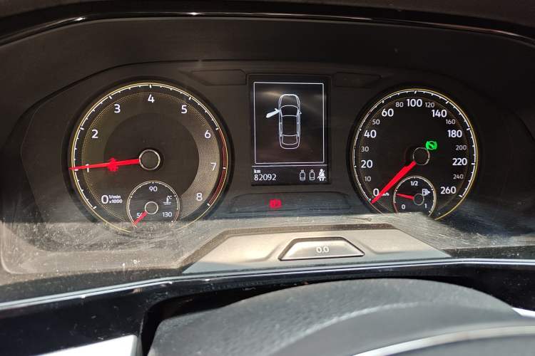 Used Volkswagen Lavida 2018 1.5L Automatic Comfort Edition China V Standard Odometer Close Up