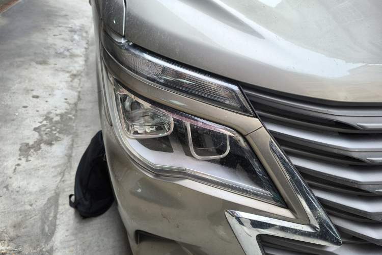 Used FORTHING Lingzhi 2024 M5L 1.5T Manual Base Model 7 Seats