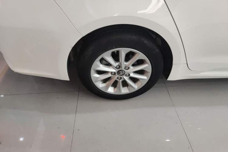 Used Toyota Corolla 2021 Dual-Motor 1.8L E-CVT Elite Edition
