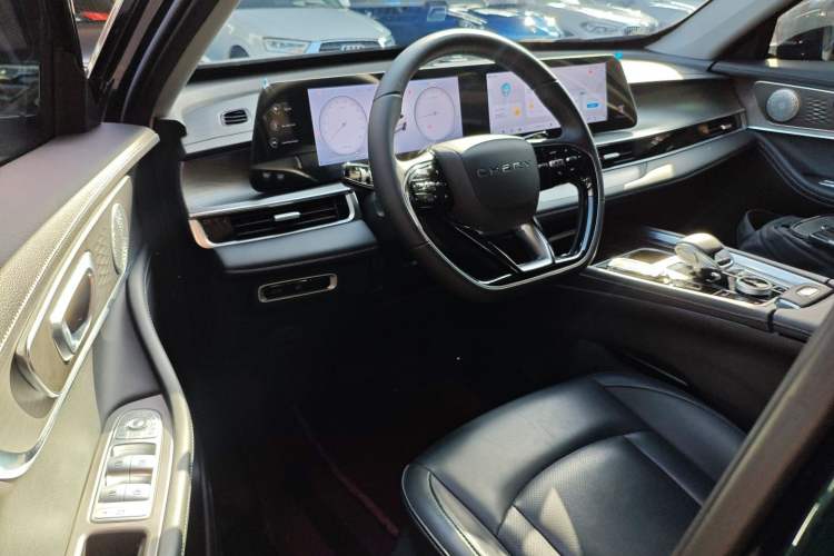 Used Chery Tiggo 8 PRO 2024 Champion Edition 290T Two-Wheel Drive Shining Version 5 Seats Driver Seat