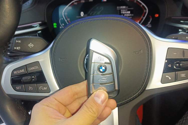 Used BMW 5 Series 2022 Second Facelift 525Li M Sport Package Interior 1