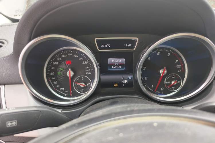 Used Mercedes-Benz GLE Coupe 2017 GLE 320 4MATIC Coupe SUV Odometer Close Up