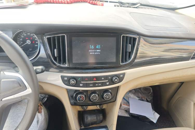 Used Baojun 730 2016 1.5L Manual Comfort Version 7 Seats China V Emission Standard
